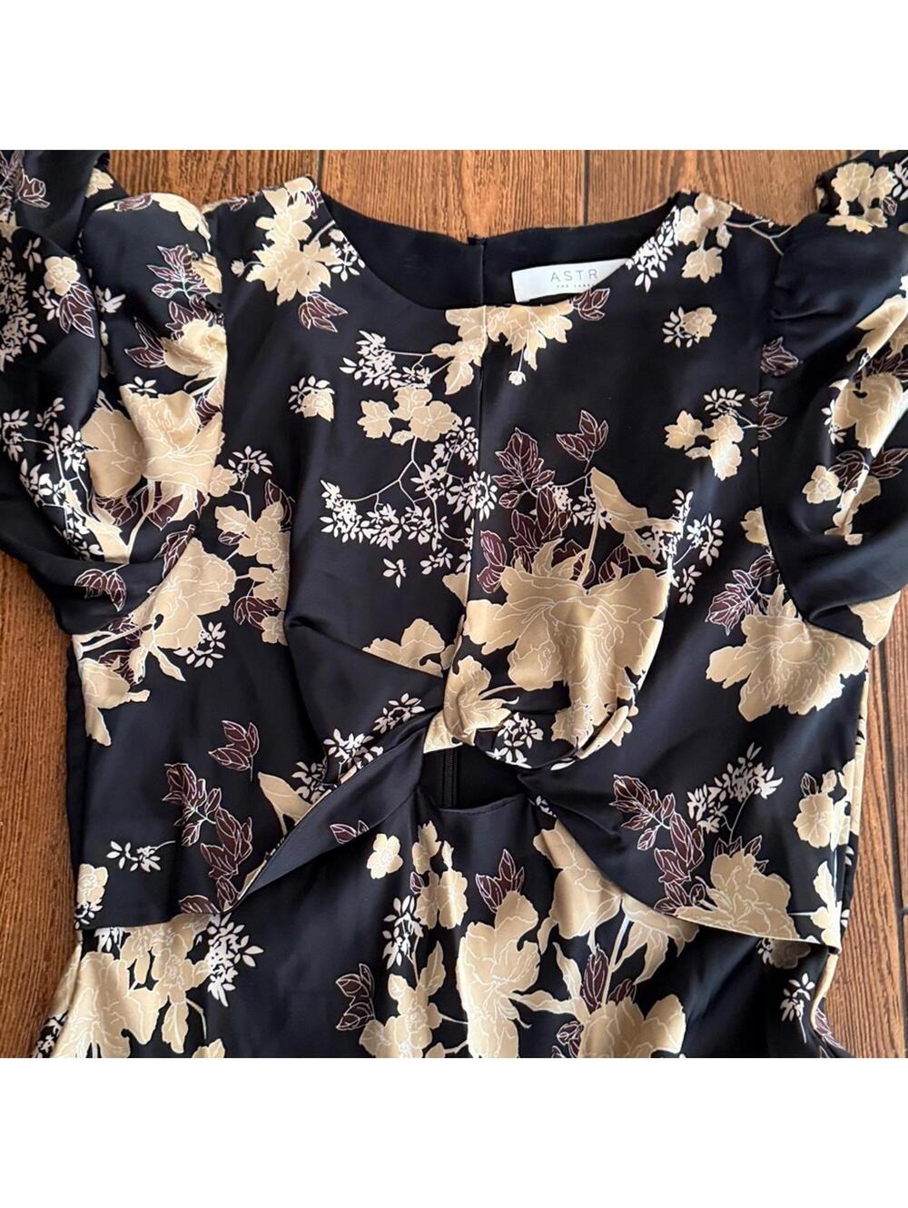 ASTR THE LABEL SUZY DRESS BLACK CREAM FLORAL SIZE LARGE - Picture 3 of 9